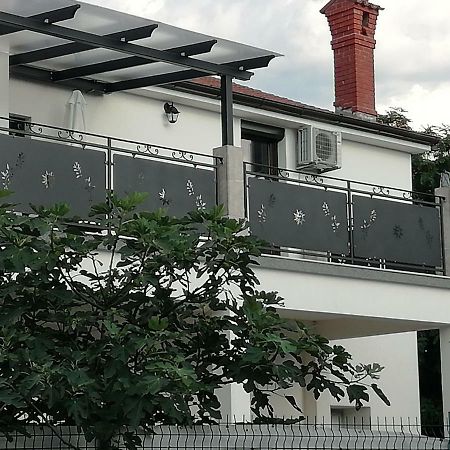 Apartmani Roberta Jurdani Екстериор снимка