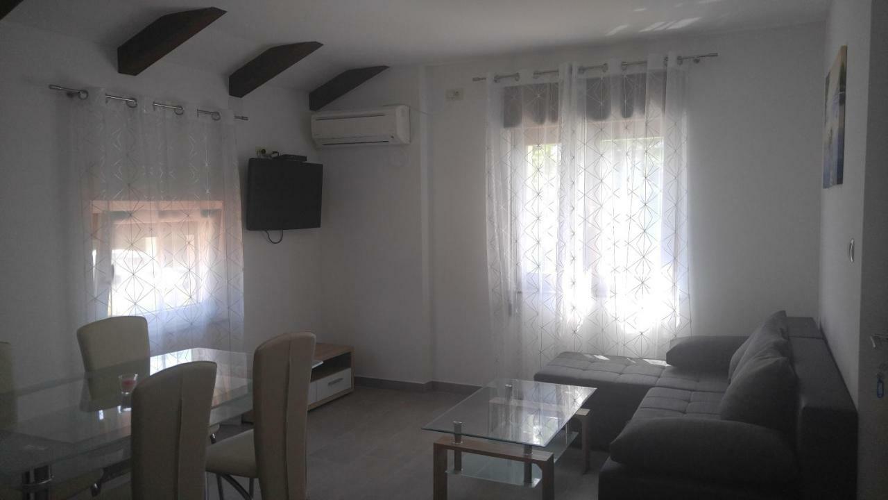 Apartmani Roberta Jurdani Екстериор снимка